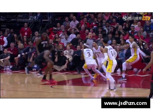 NBA精彩瞬间：探索球场背后的故事
